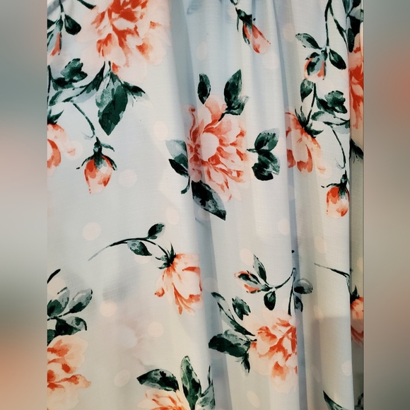 Torrid Top Women's 1X Floral Tank Tunic Stretch Boho Sleeveless Flowy - Picture 3 of 4